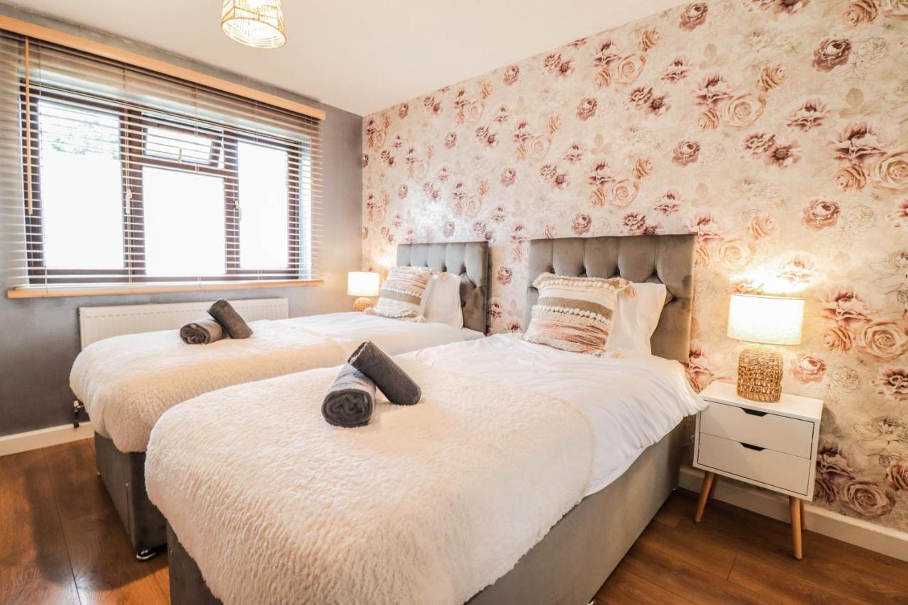 הית'רו Spacious 1 Bed Flat-Free Parking מראה חיצוני תמונה