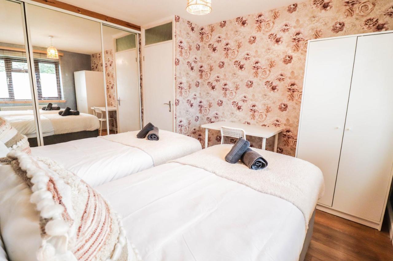 הית'רו Spacious 1 Bed Flat-Free Parking מראה חיצוני תמונה